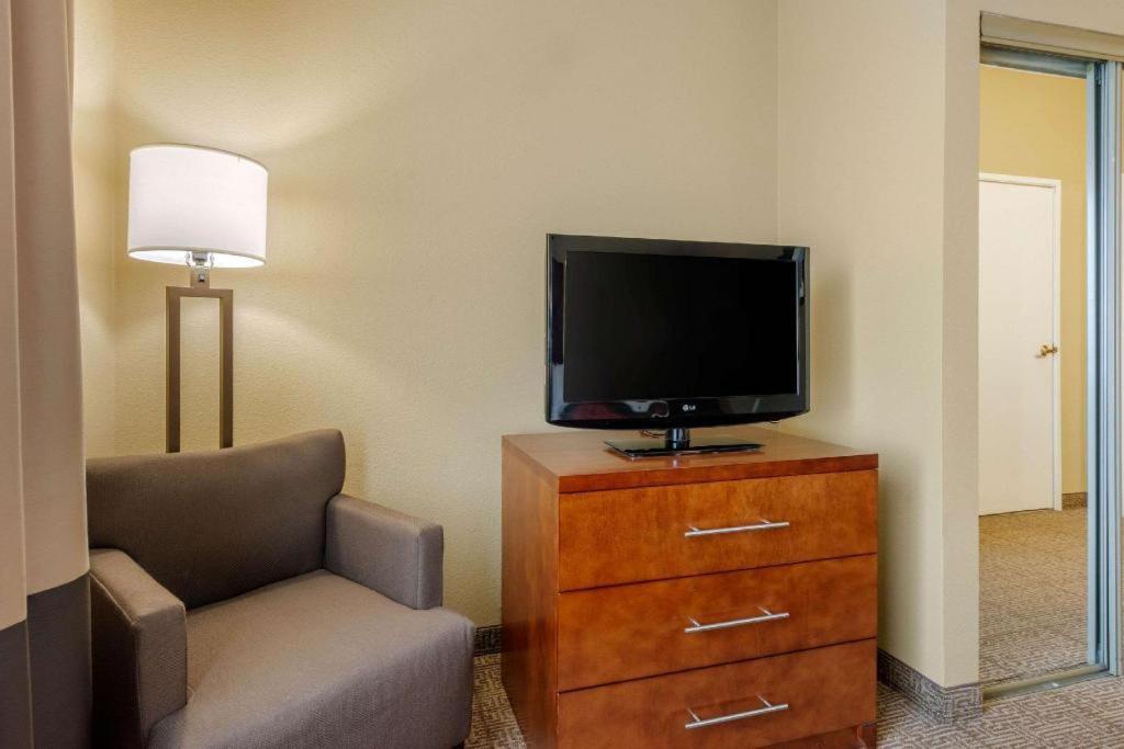 Comfort Inn Dfw Airport North Grapevine Exterior photo