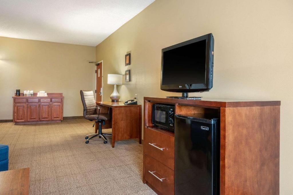 Comfort Inn Dfw Airport North Grapevine Exterior photo