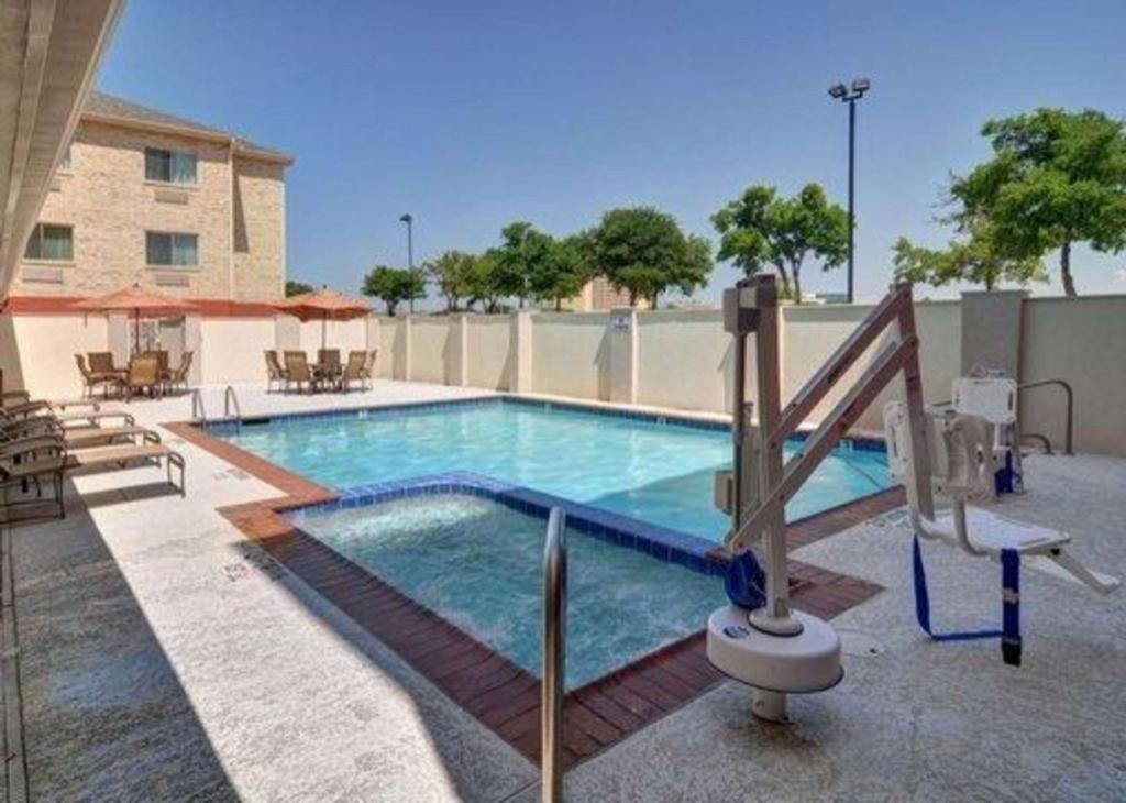 Comfort Inn Dfw Airport North Grapevine Exterior photo